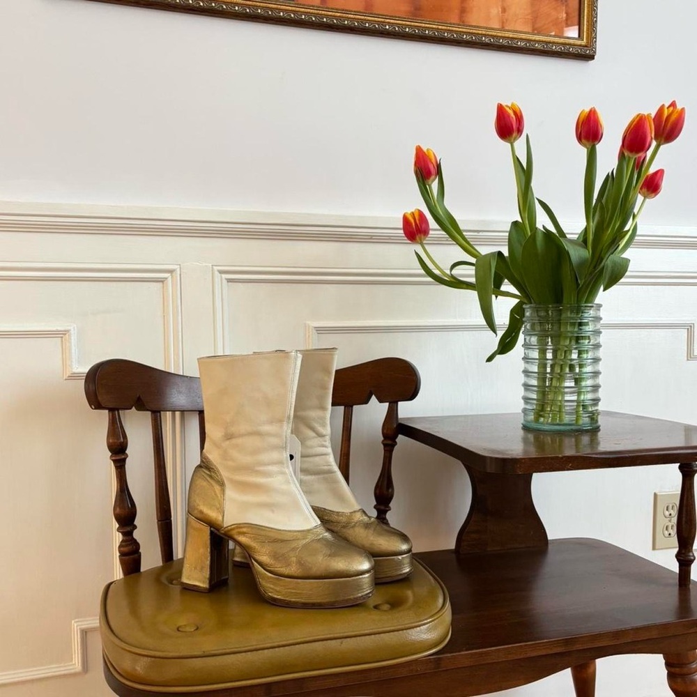 RARE 1970s Leather Gogo Boots